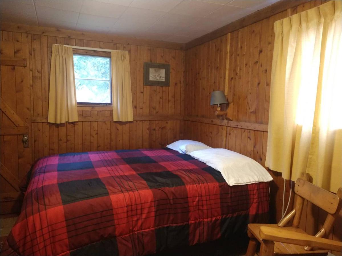 Firehouse Inn Saint Ignace Exteriér fotografie